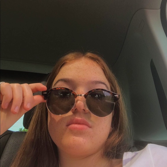 Meet your Posher, Riese - Picture 1 of 1